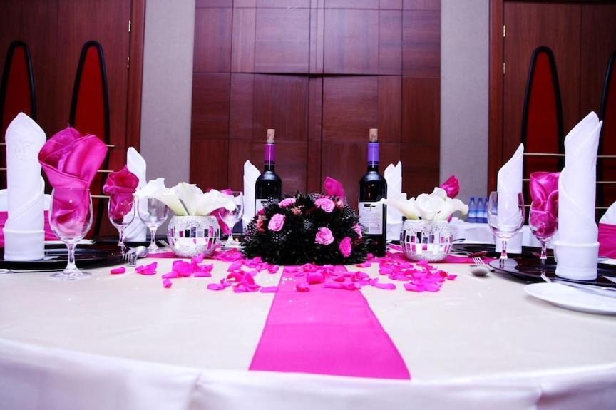 New Jbk Hotel Kampala Luaran gambar
