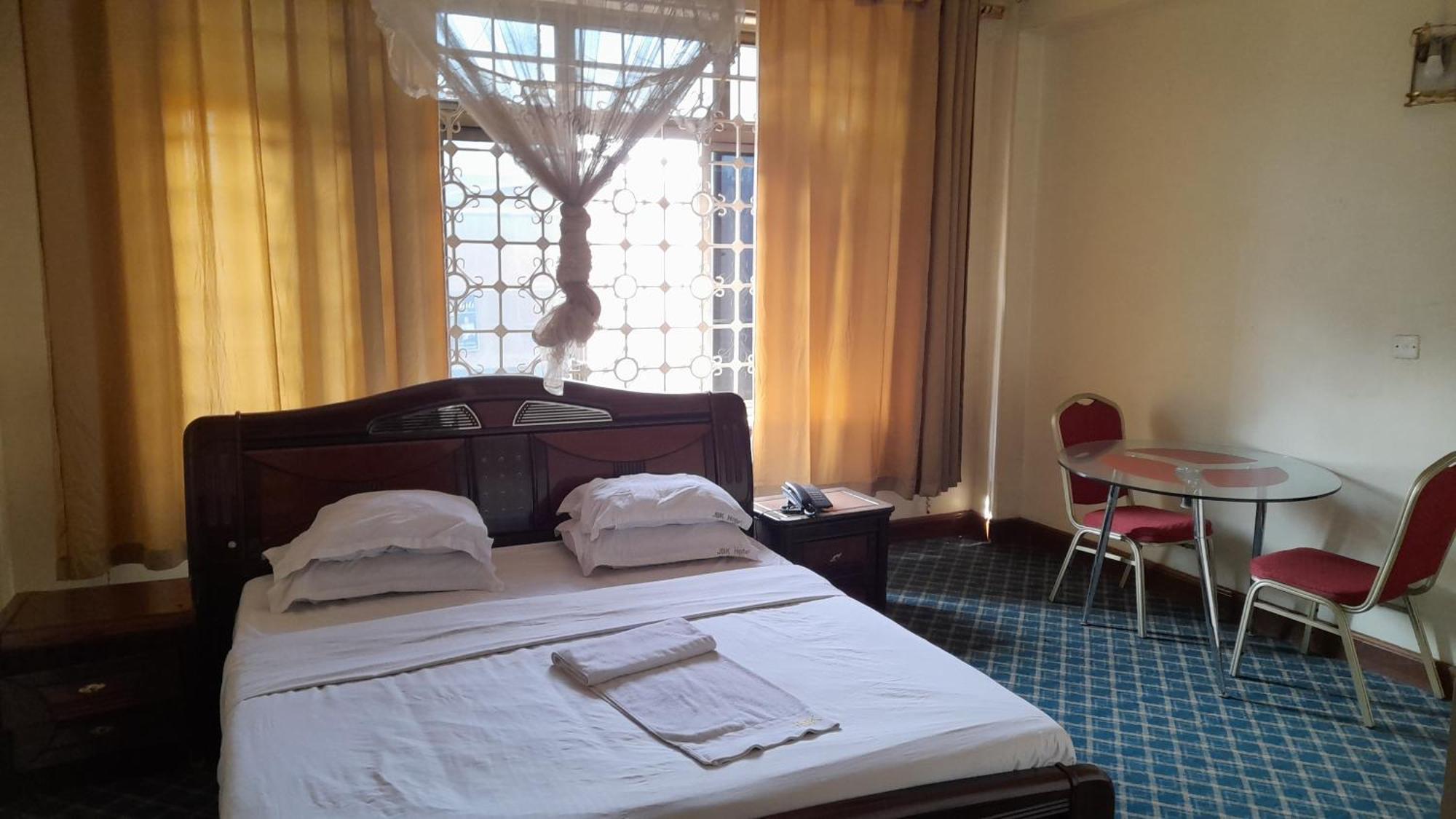 New Jbk Hotel Kampala Luaran gambar
