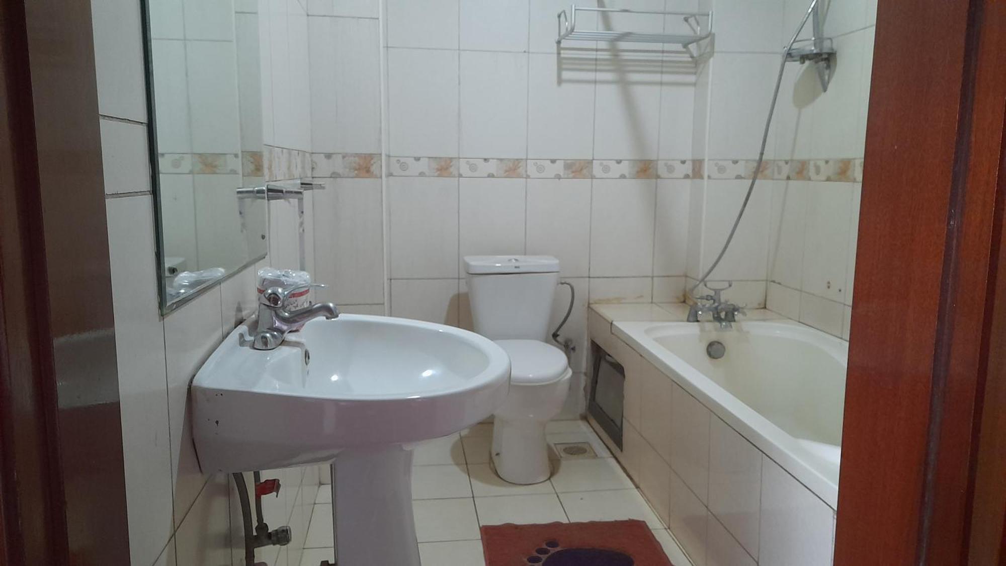New Jbk Hotel Kampala Luaran gambar